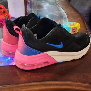 Womens size 7 nikes